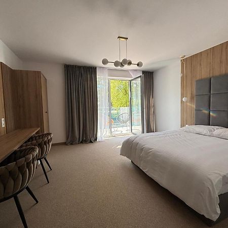 Resort Eden Domki, Apartamenty I Pokoje Jastrzębia Góra Екстериор снимка